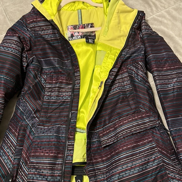 RARE! BURTON Snowboarding jacket. Size S - Picture 6 of 10
